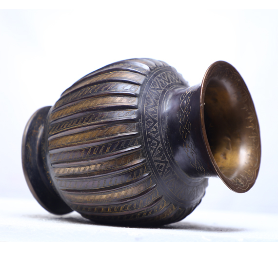 Bronze Articals - Bronze 18x18x25 Cm Dark Brown, Handcrafted Durable Design, Hardness 60-258 Vickers