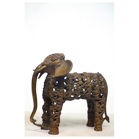 Traiable Elephant - Bronze 31x18x24 Cm, Handcrafted Antique Finish, Intricate Collectible Design