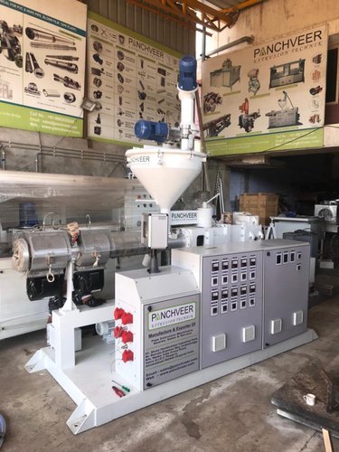 Pvc Pipe Machine Capacity: 700 Kg/Hr