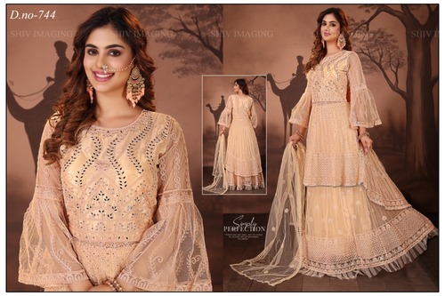 लड़कियों के गाउन