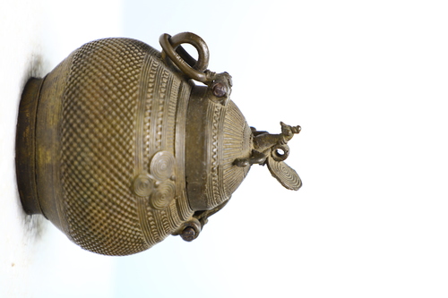 जनजातीय हस्तशिल्प भंडारण पॉट