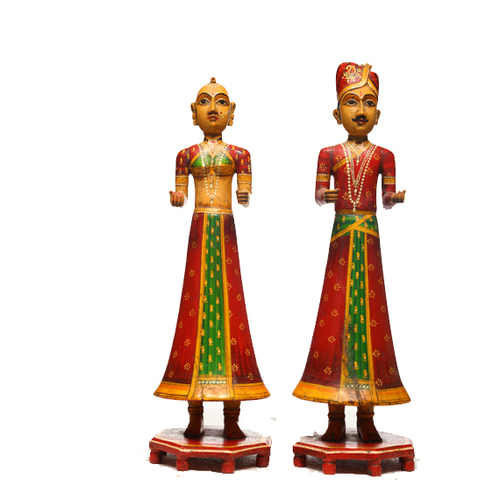 लकड़ी की गुड़ियां