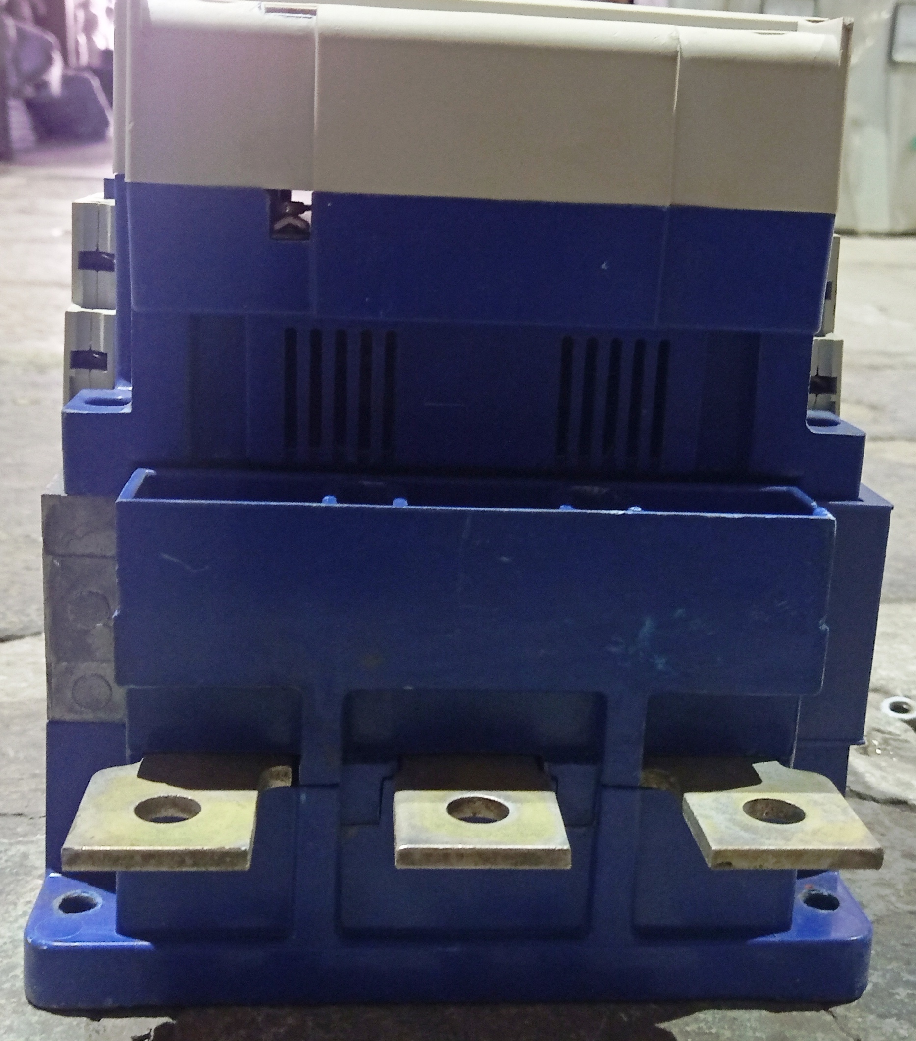 L&t Contactor - Mnx 400