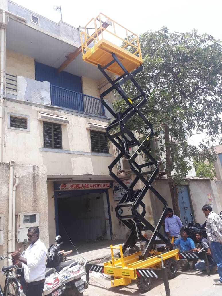 High Rise Scissor Lift Table - 500 Kg Capacity, Easy To Operate, New, 1 Year Warranty