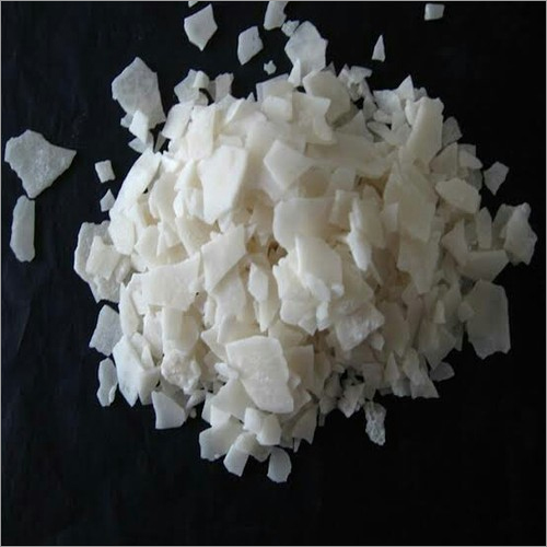 Magnesium Chloride Flakes - Bio-Tech Grade, White Appearance | Melting Point 714 °C, Soluble in Water, Molecular Formula MgCl2