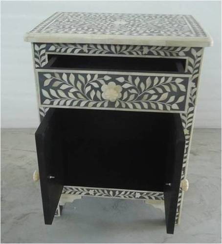 साइड टेबल