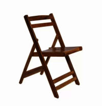 शीशम की लकड़ी की फ़ोल्ड करने योग्य कुर्सी.
