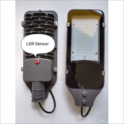 बैटरी बैकअप के साथ एसी एलईडी स्ट्रीट लाइट