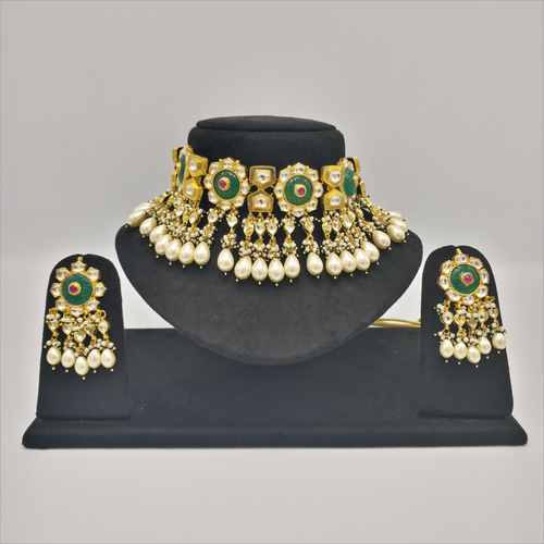 पर्ल ड्रॉप्स के साथ पाची कुंदन चोकर नेकलेस सेट