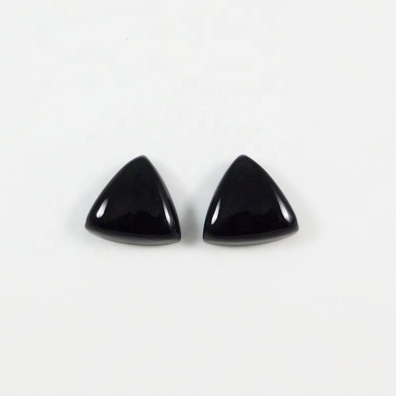 5mm Black Spinel Trillion Cabochon Loose Gemstones Grade: Aaa