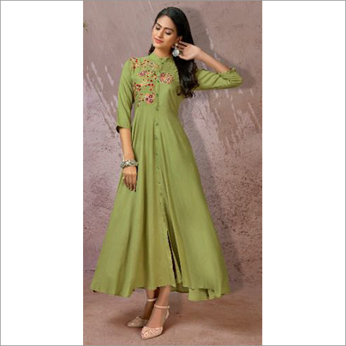 धोने योग्य महिलाओं की स्टाइलिश कैज़ुअल कुर्ती