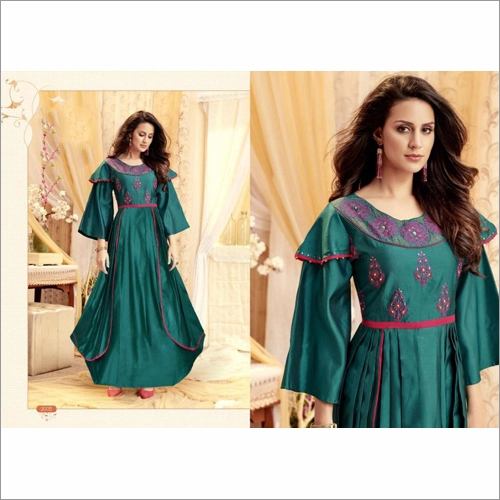 इंडियन टपेटा सैटिन डिज़ाइनर पार्टी वियर गाउन