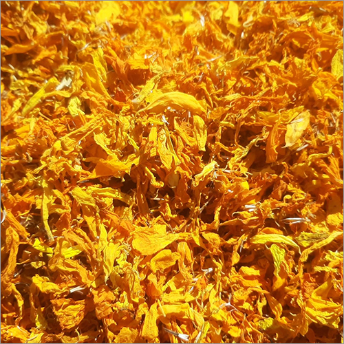 गोल्डन मैरीगोल्ड फ्लावर पेटल्स