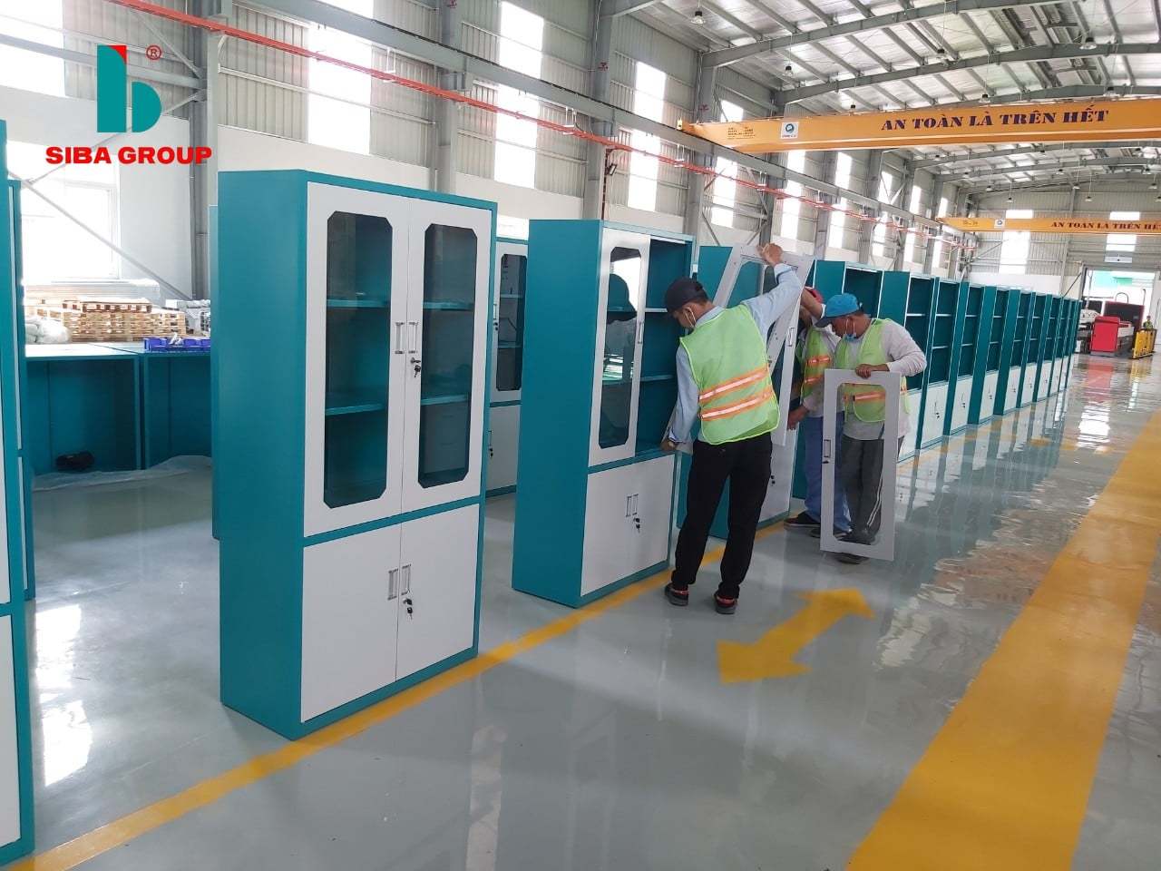 Hot New Product 2021 2 Door Steel Cupboard With Glass Door Length: 1800 Millimeter (Mm)