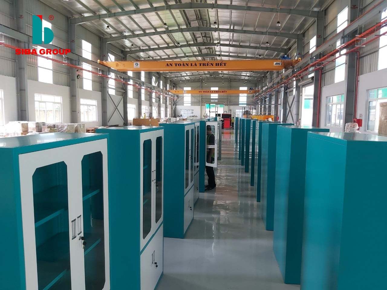 Hot New Product 2021 2 Door Steel Cupboard With Glass Door Length: 1800 Millimeter (Mm)