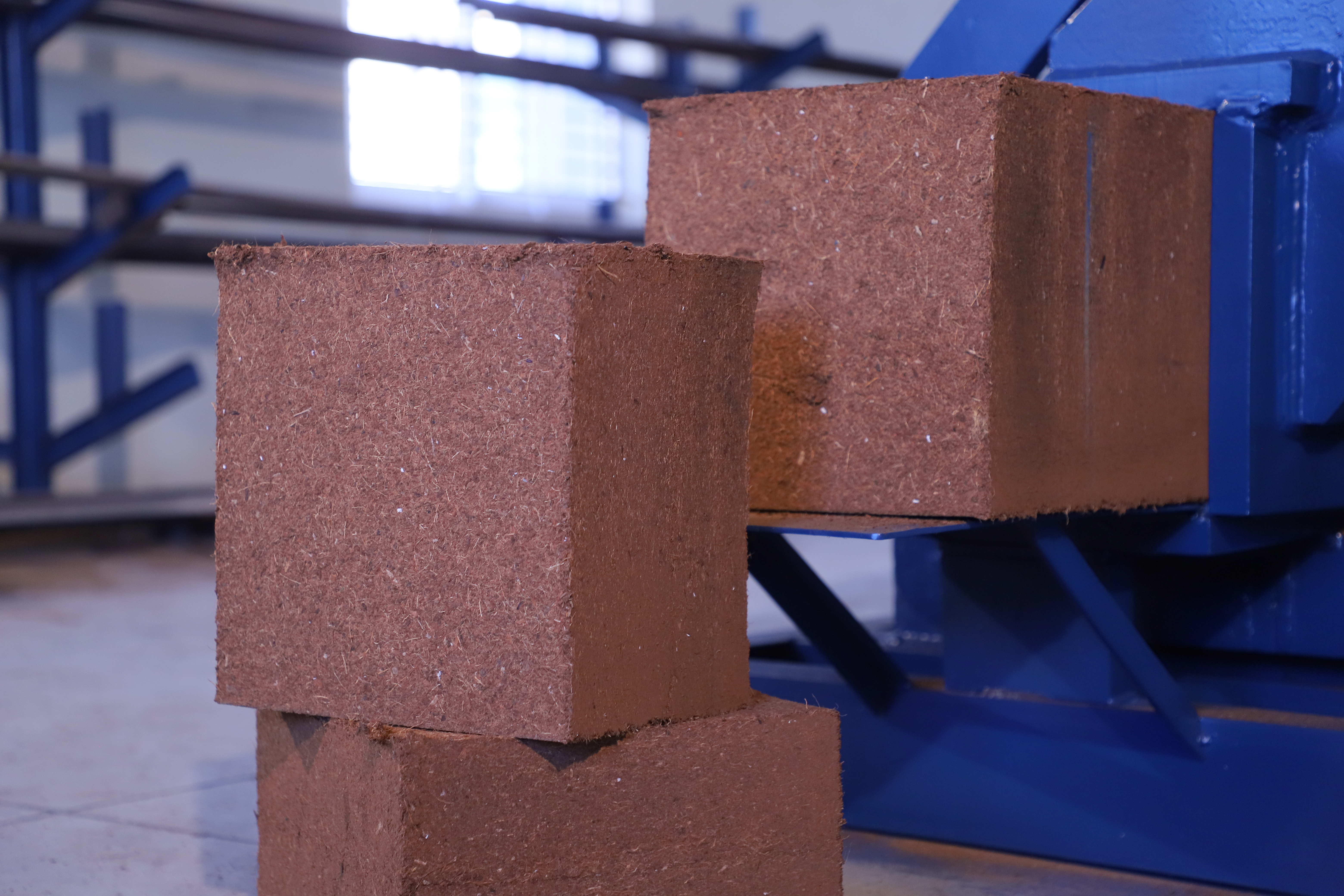 Coir Pith Block Machine Briquette Size: 300mm*300mm*120mm