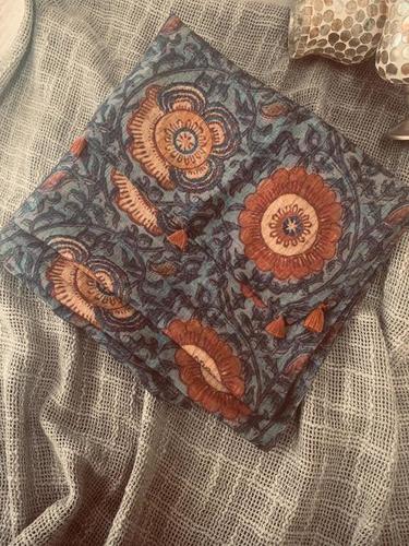 प्रिंटेड लेडीज़ स्टोल