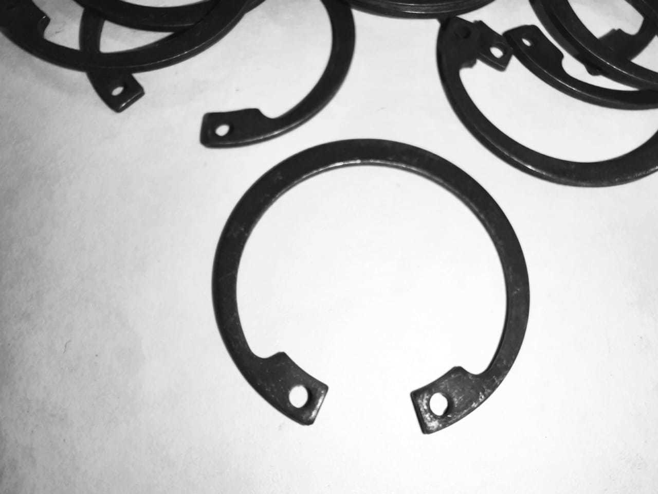 Circlip Washer - Steel, 2x32x1.2mm, Black | Reliable Locking Solution