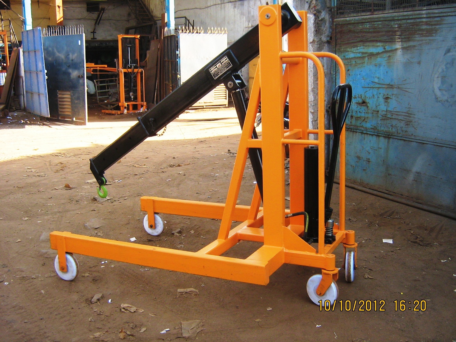 Hydraulic Lift Cranes - Application: Ship Building