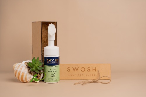 Swosh Aloe Vera & Neem Foaming Face Wash  (With Built-in Face Brush)