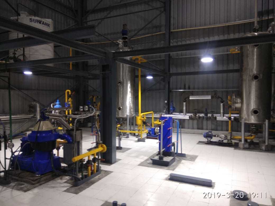 Edible Oil Refinery Plant - Material: Stainless Steel
