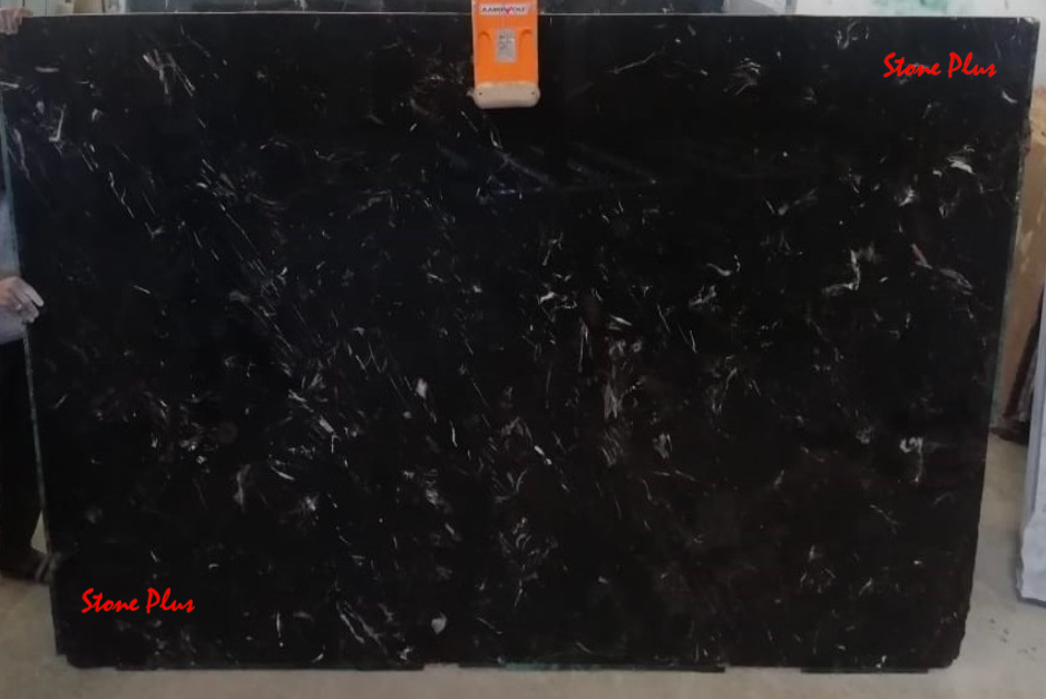 Italian Marble - 120x240 Cm, Polished Beige Marble With Hi Glossy Finish And Bookmatched Design