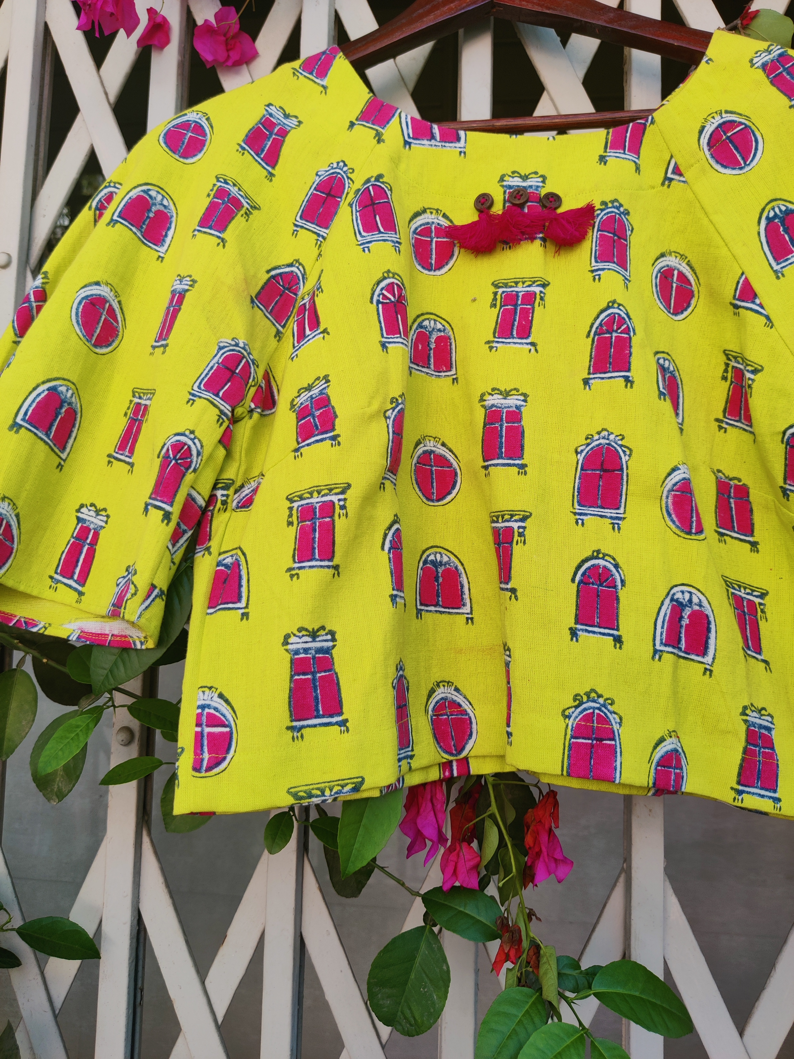Bell Sleeved Yellow Top - Cotton, Available In Sizes Xl, L, Xxs, S, M, Xs, Printed Pattern, Short Sleeves, Customized Logo, Suitable For All Age Groups