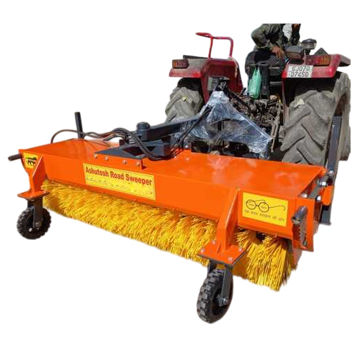 Hydraulic Road Sweeper - Capacity: 1000 Kg/Hr