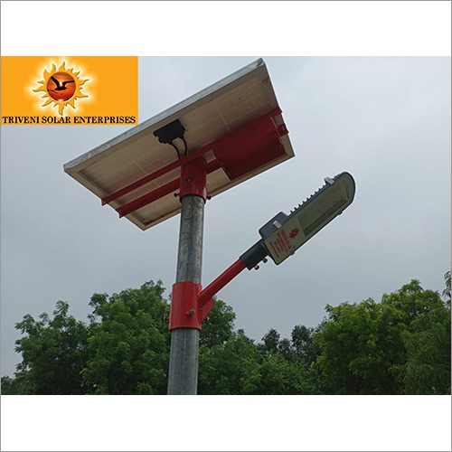 वार्म कूल व्हाइट सोलर स्ट्रीट लाइट