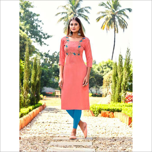 Ladies Designer Ruby Slub Embroidered Kurti Size: Extra Large