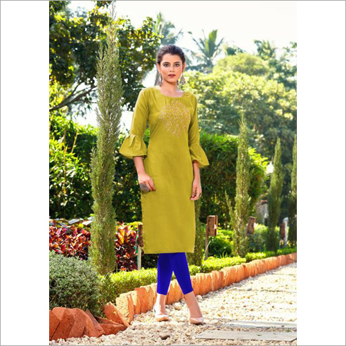 Ladies Designer Ruby Slub Embroidered Kurti Size: Extra Large
