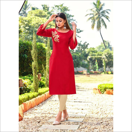 Ladies Designer Ruby Slub Embroidered Kurti Size: Extra Large
