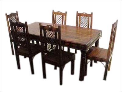 लकड़ी का डाइनिंग सेट