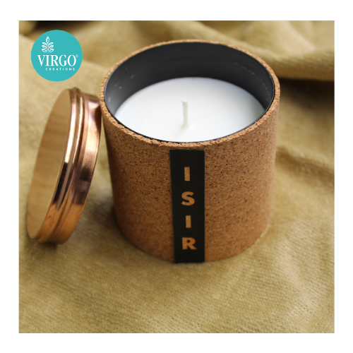 इसिर ग्रेपफ्रूट और बर्गमोंट सुगंधित प्राकृतिक वैक्स मेटल जार मोमबत्ती का आकार: 7.5X7.5X8 Cm