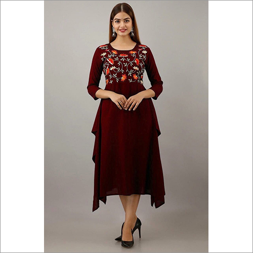 वॉशेबल लेडीज़ रेयॉन सेल्फी कुर्ती