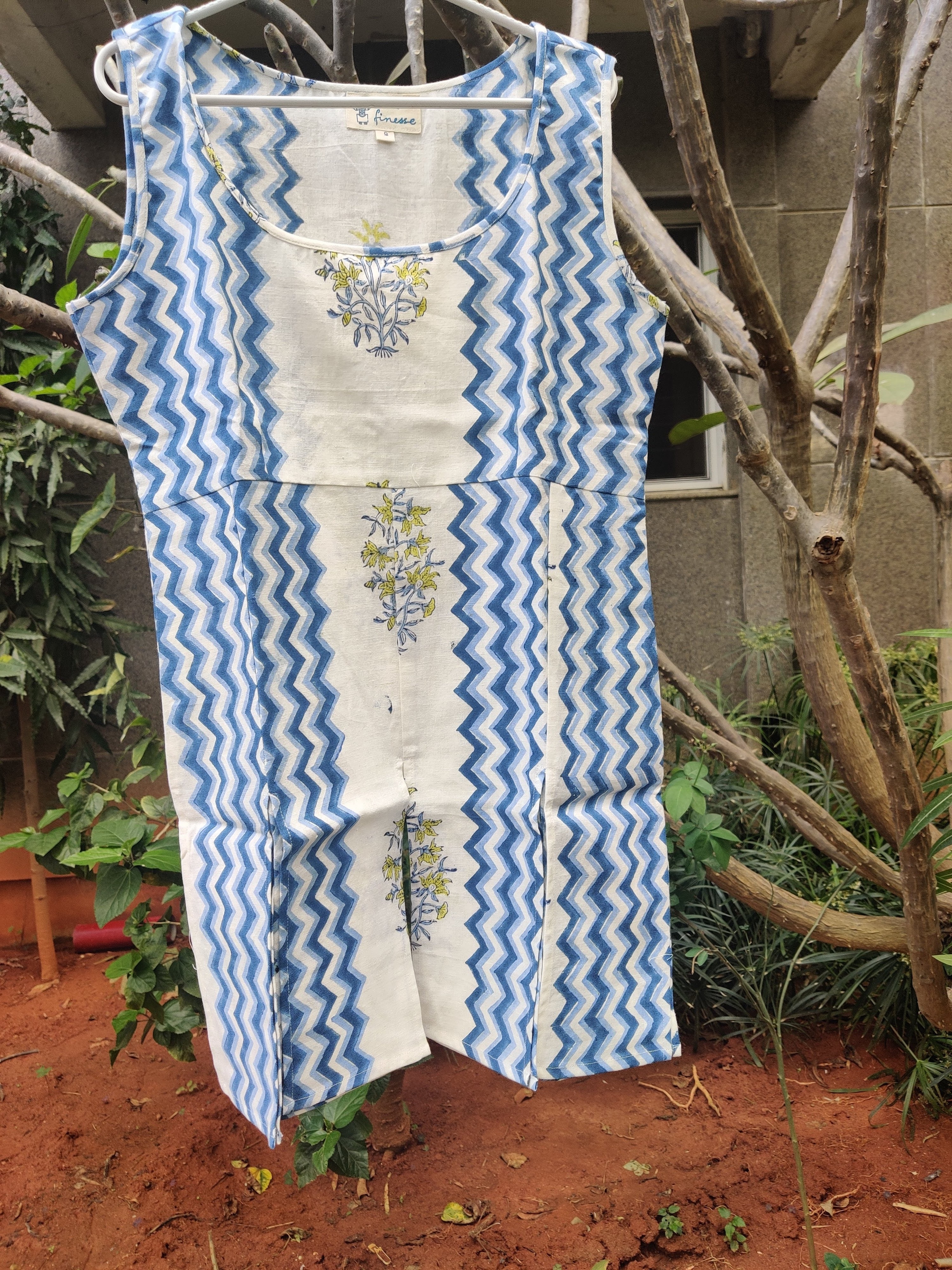 Cotton Tops - Sleeveless Printed Design, Customizable Logo For All Age Groups