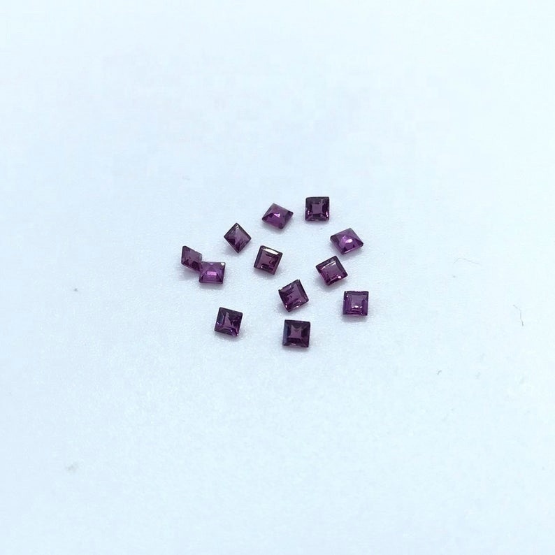 4mm Rhodolite Garnet Faceted Square Loose Gemstones Grade: Aaa