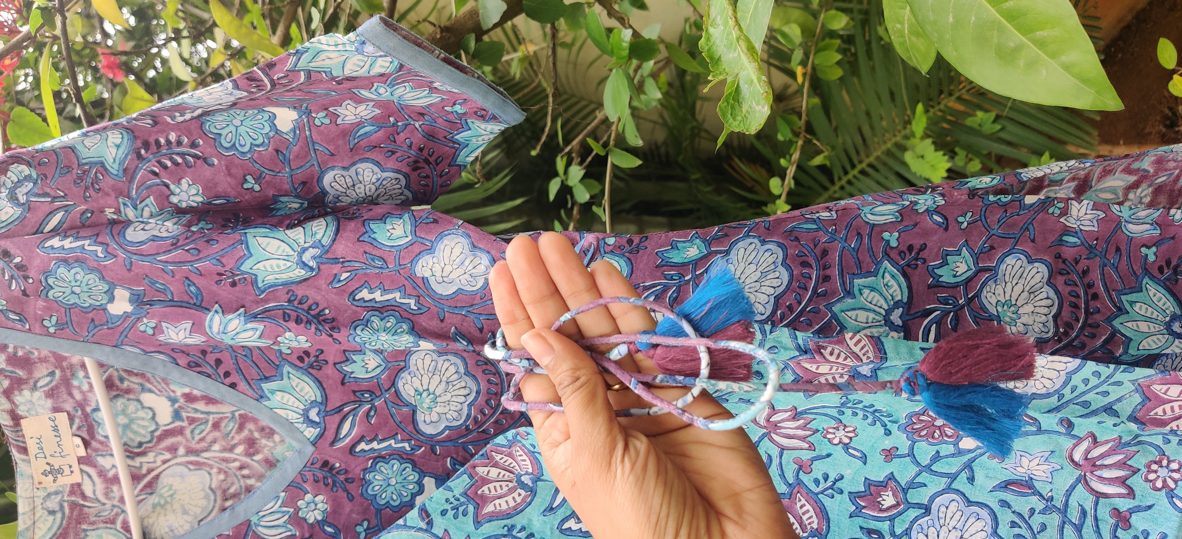 Blue Floral Printed Kurta - Cotton, Sizes: Xs To Xxl, Ethnic Style, Daily Wear | Washable, Customized Logo, Suitable For All Seasons