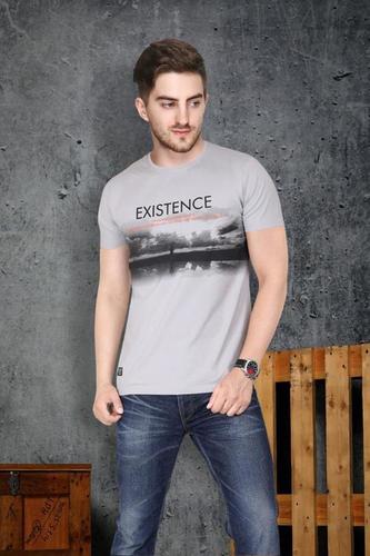 2 पुरुषों की गोल गर्दन वाली टी-शर्ट