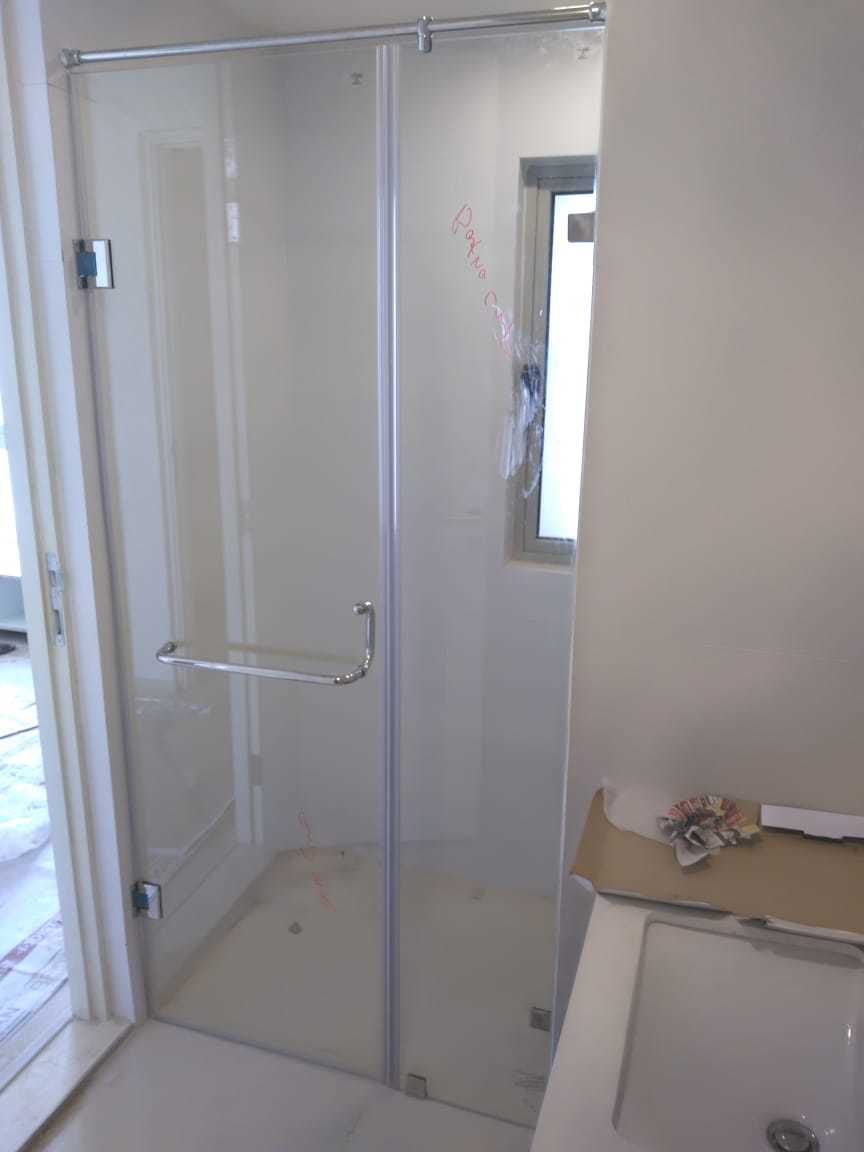 Shower Glass Sliding Partition - Size: According To Order