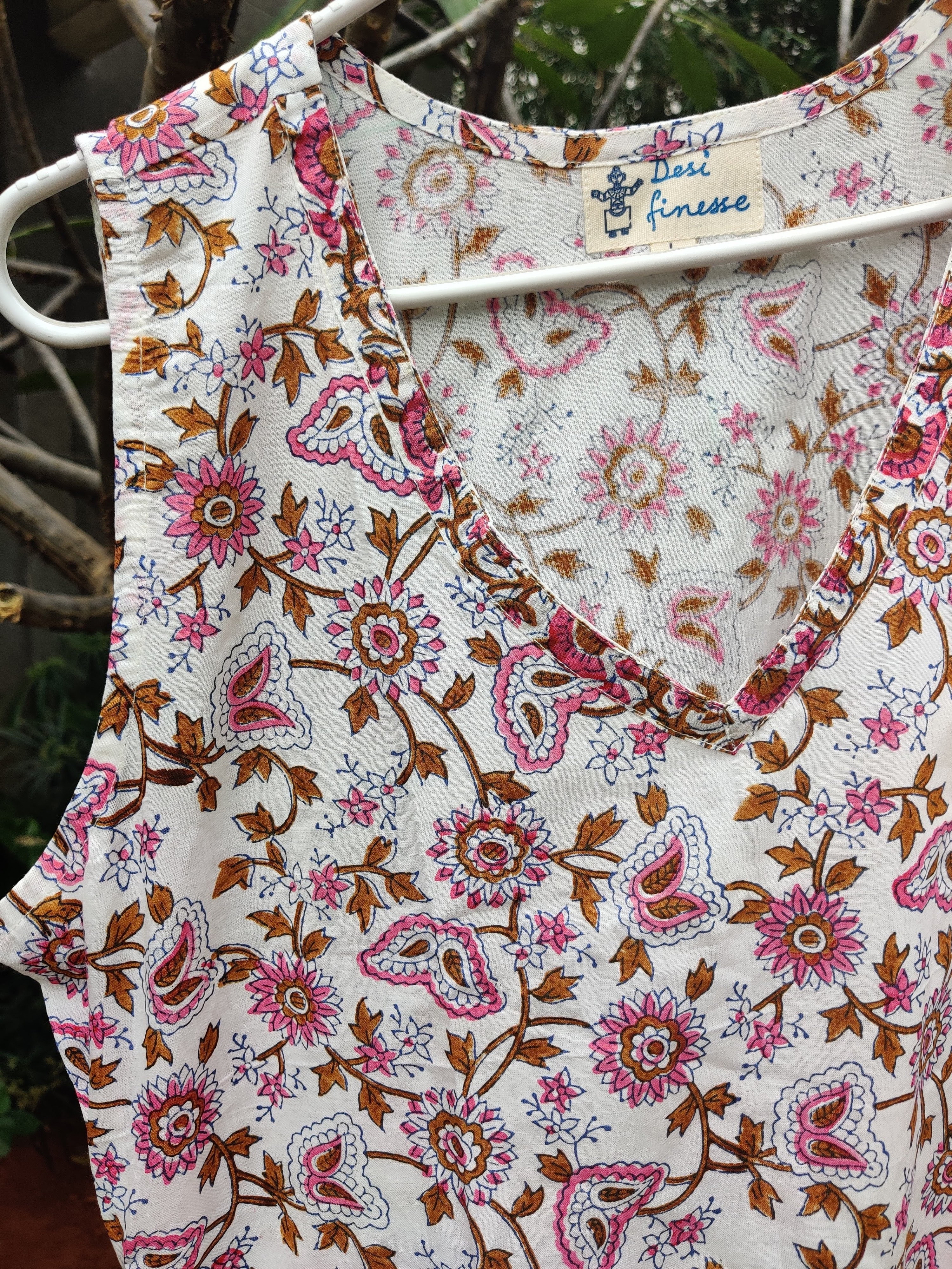 Floral Printed Shrug Age Group: All Age Groups