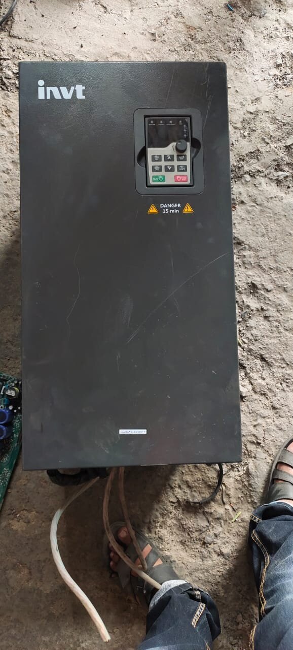 Invt Ac Drive - 100 Hp, Good Used Condition | Black Color, Rated Voltage 150-180a