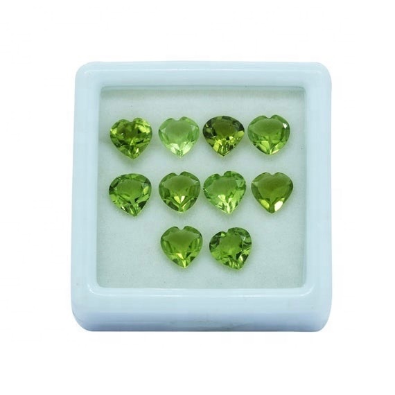 8mm Peridot Faceted Heart Loose Gemstones Grade: Aaa