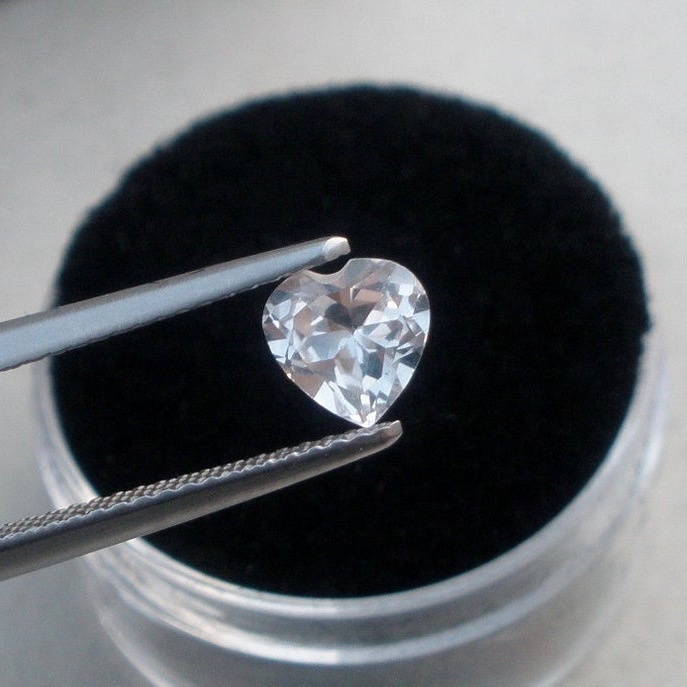 White Topaz Loose Gemstones - 7mm Faceted Heart Aaa Quality Natural Excellent Cut