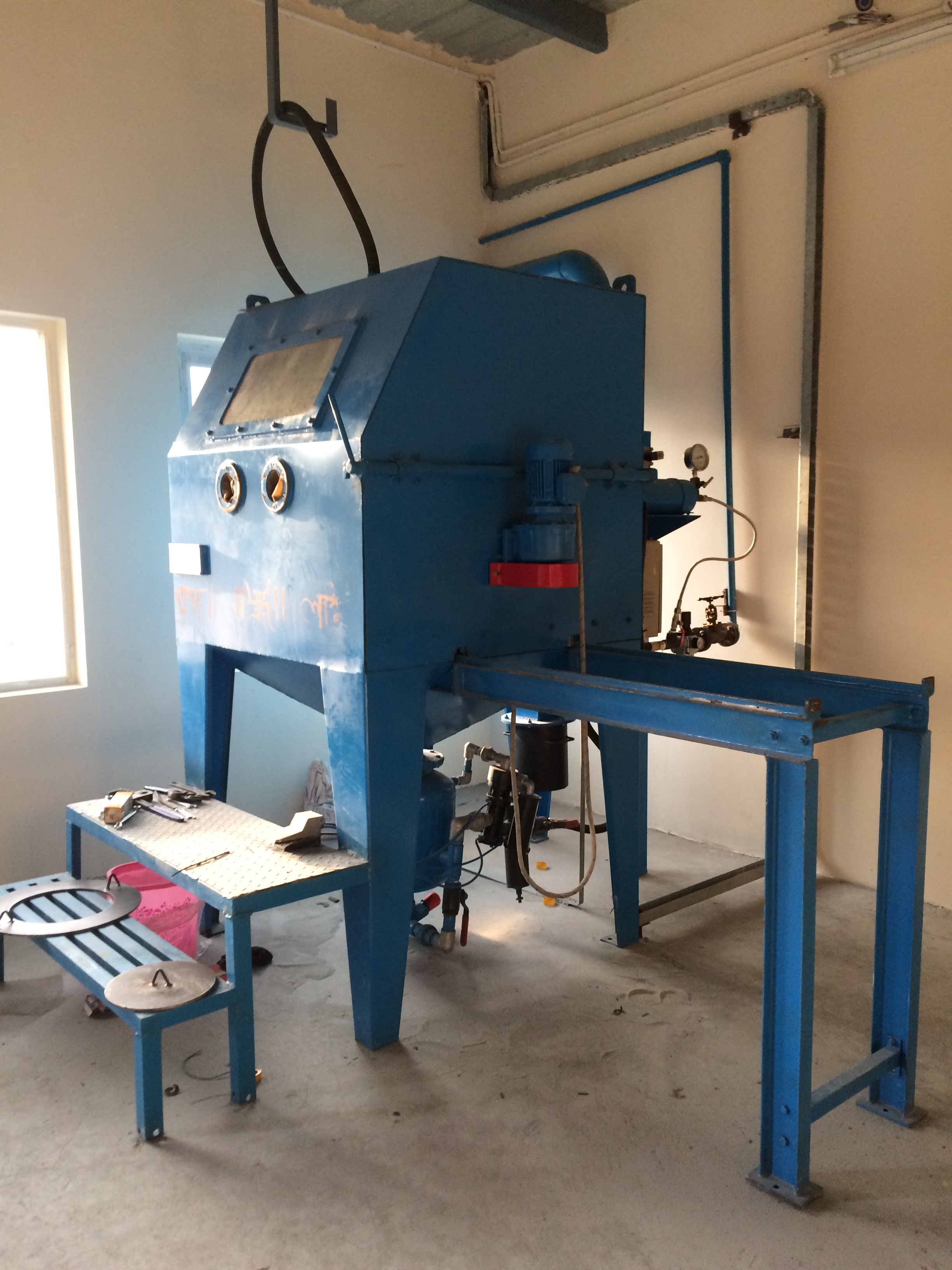 Shot Blasting Cabinate - Color: Green
