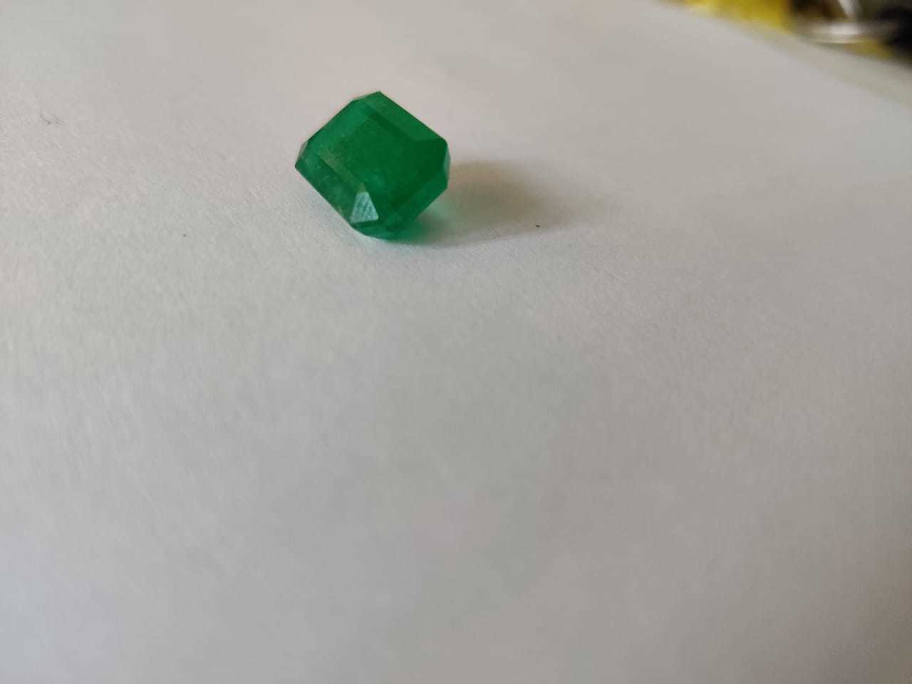 Emerald - 10.51 Crt Octagon Cut, Fine Green Color, Medium Luster, Natural Mineral Stone, Oil Treated, 11.25 Ratti Weight