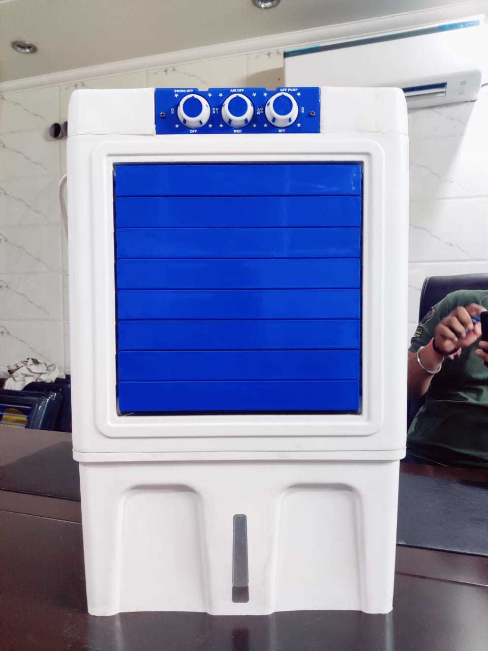 Use Sprint Junior Floor Standing Plastic Air Cooler With 18 Liter Water