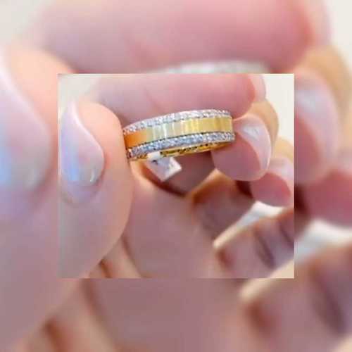 Mens Diamond Ring Diamond Carat Weight: 1.04 Carat