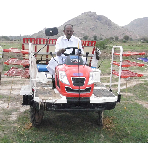 4 And 6 Rows Paddy Transplanter