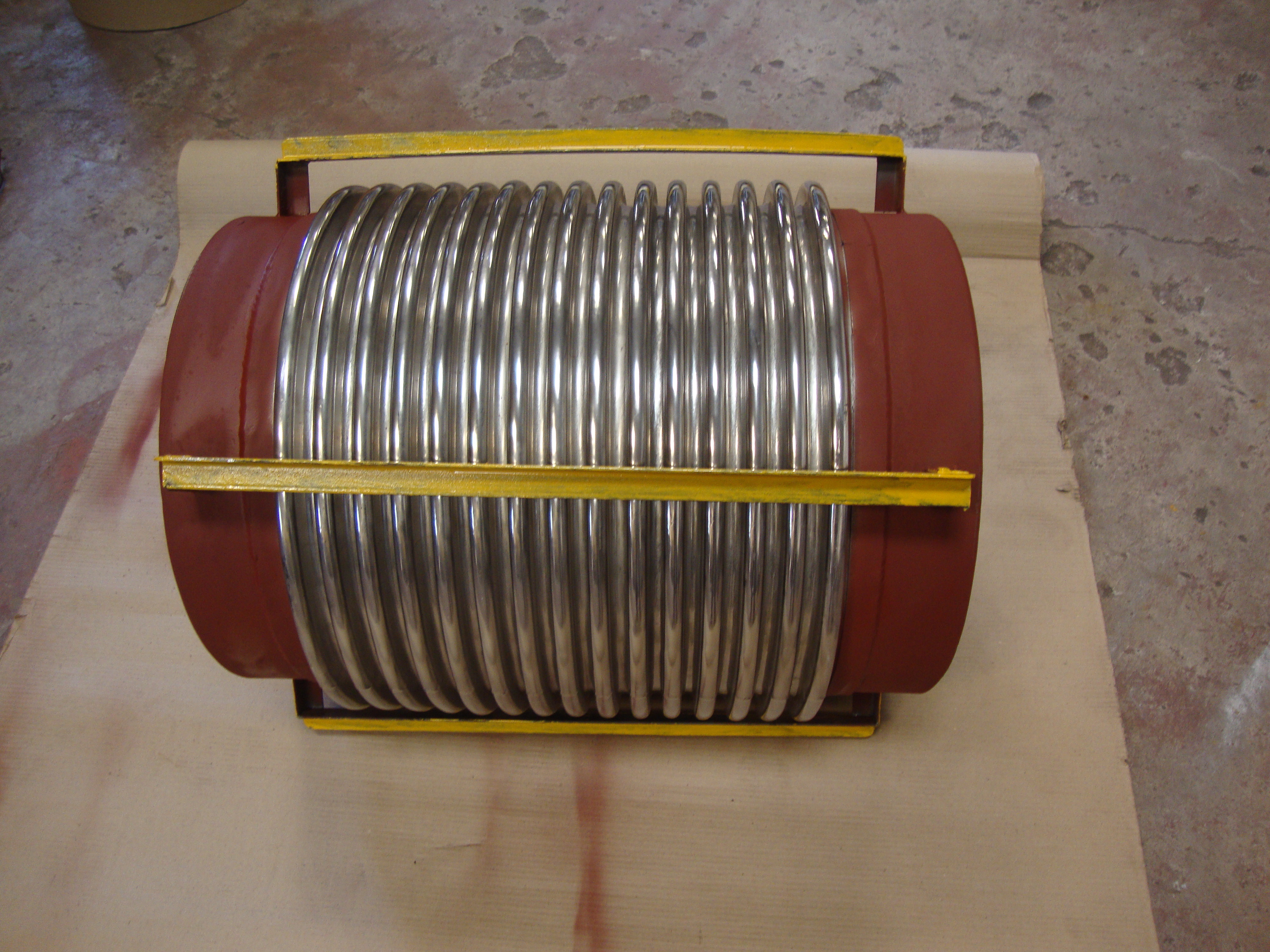 Expansion Joint - Color: Red Silver